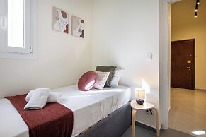 Zephyr 3-Bedroom Apartment in Athens