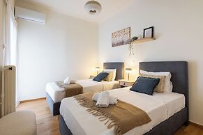 Zephyr 3-Bedroom Apartment in Athens