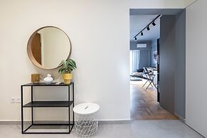 Zephyr 3-Bedroom Apartment in Athens