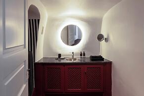 Neema Maison Finikia Santorini