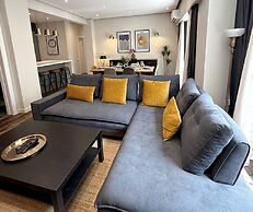 Siga-siga Luxury Acropolis Apt