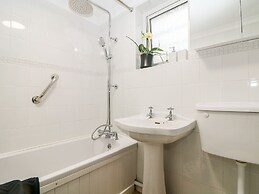 2 Seaview Cottages