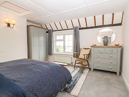 2 Seaview Cottages