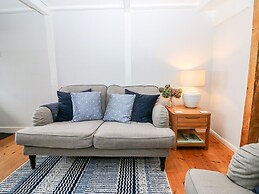 2 Seaview Cottages