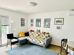 Luxury apartment Ivone with balcony