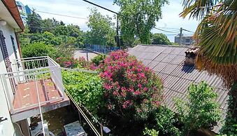 Luxury apartment Ivone with balcony