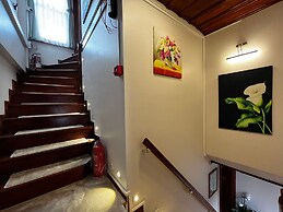 Lily Mansion