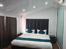 Hotel Roshie Mall Road Mussoorie