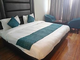 Hotel Roshie Mall Road Mussoorie