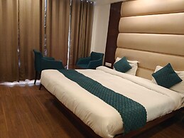 Hotel Roshie Mall Road Mussoorie