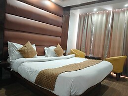 Hotel Roshie Mall Road Mussoorie