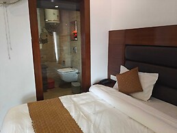 Hotel Roshie Mall Road Mussoorie