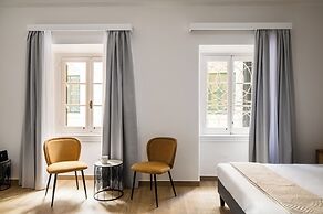 Nr 8 Ypapantis Deluxe Suites