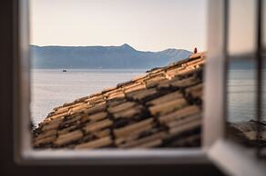 Nr 8 Ypapantis Deluxe Suites