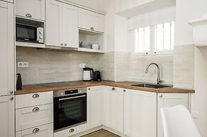 Nr 8 Ypapantis Deluxe Suites