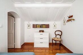 Nr 8 Ypapantis Deluxe Suites