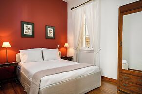 Nr 8 Ypapantis Deluxe Suites