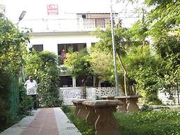 LALLA HOME STAY AYODHYA