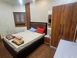 New Bhabani Hotel