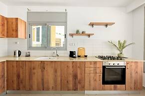 Sea View Beach Penthouse by Sea N' Rent