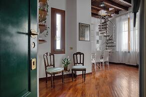 Inviting flat near the city centre