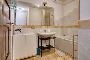 Inviting flat near the city centre