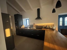 The White House Evgrious, Sleeps 4, Close to Beach