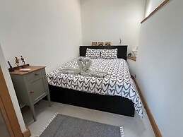 The White House Evgrious, Sleeps 4, Close to Beach