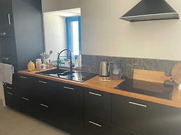 The White House Evgrious, Sleeps 4, Close to Beach