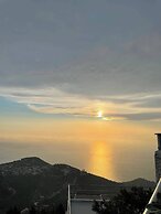 The White House Evgrious, Sleeps 4, Close to Beach