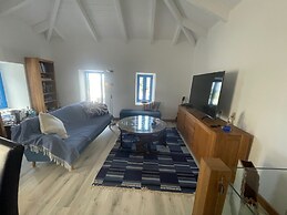 The White House Evgrious, Sleeps 4, Close to Beach