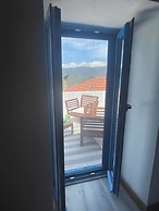 The White House Evgrious, Sleeps 4, Close to Beach