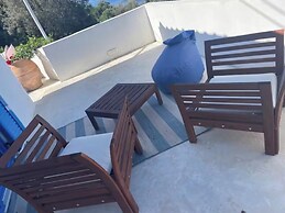 The White House Evgrious, Sleeps 4, Close to Beach