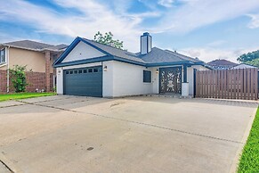 11 Mi to Dtwn: Family Home in Houston!