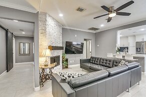 11 Mi to Dtwn: Family Home in Houston!