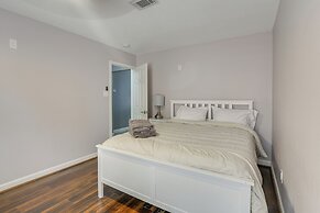 11 Mi to Dtwn: Family Home in Houston!