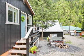 Hike & Fish: Mountain Getaway in Avery!