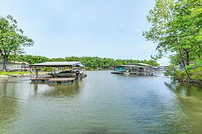 Lake of the Ozarks Home w/ Boat Dock & Kayaks
