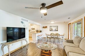 Lake of the Ozarks Home w/ Boat Dock & Kayaks