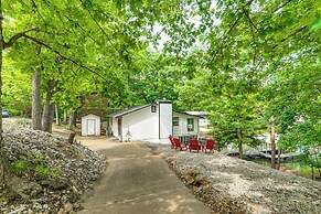 Lake of the Ozarks Home w/ Boat Dock & Kayaks