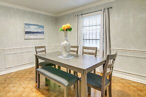 Walk to Graceland: Spacious Memphis Home!