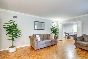 Walk to Graceland: Spacious Memphis Home!