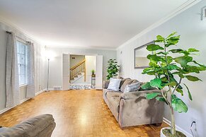 Walk to Graceland: Spacious Memphis Home!