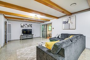 Walk to Graceland: Spacious Memphis Home!