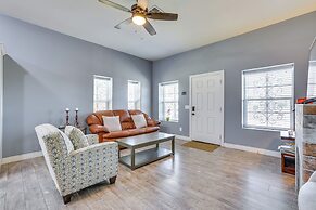 Apartment 2 Mi to Chase Field & PHX Arena!