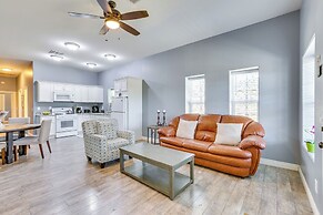 Apartment 2 Mi to Chase Field & PHX Arena!