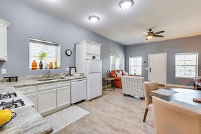 Apartment 2 Mi to Chase Field & PHX Arena!