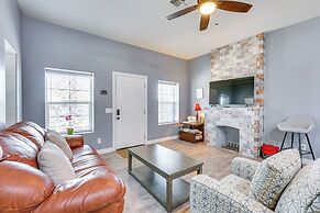 Apartment 2 Mi to Chase Field & PHX Arena!