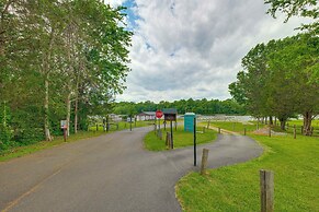 Lake Anna Retreat w/ Dock Access: Boating & Bbqs!