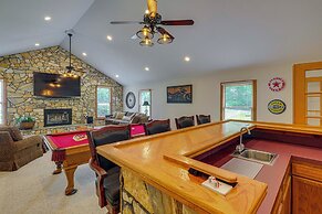 Lake Anna Retreat w/ Dock Access: Boating & Bbqs!